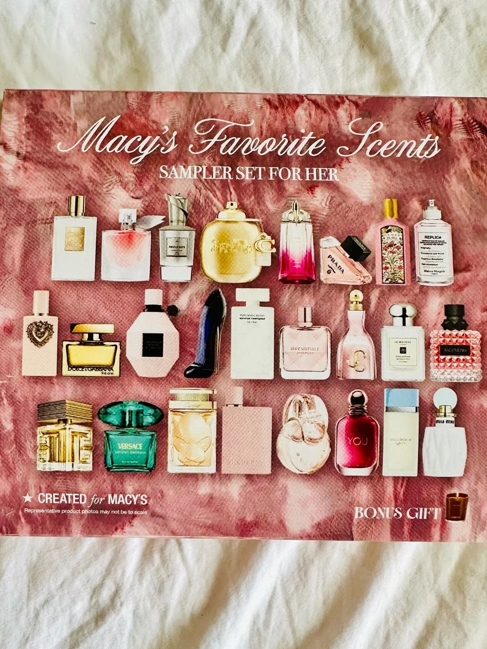 Macy’s 26 Piece Fragrance Sampler Set with Cosmetic Bag